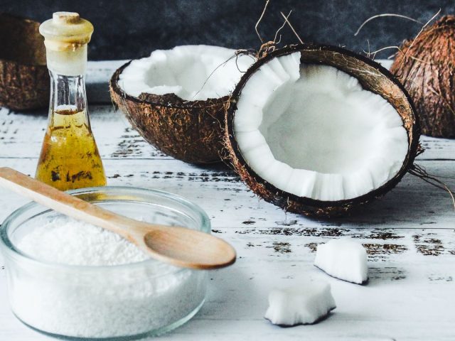 Best Coconut Oil of 2026: Top Picks for Cooking, Skin, Hair & Pulling