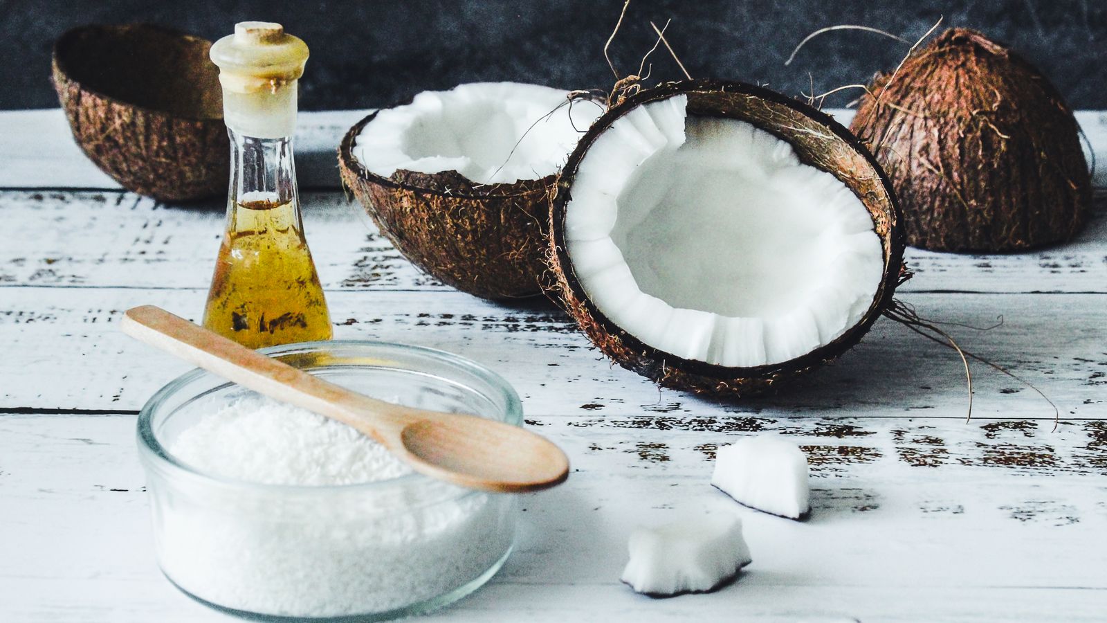 Jars and bottles of coconut oil arranged for a 2026 buying guide comparison