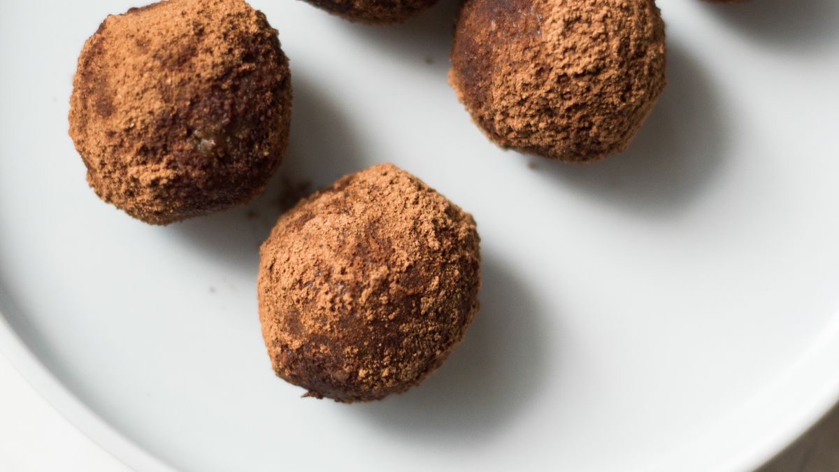No-bake coconut oil keto chocolate fat bombs