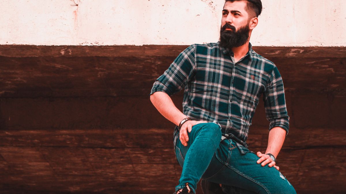 Man with a well-groomed beard, illustrating coconut oil for beard care