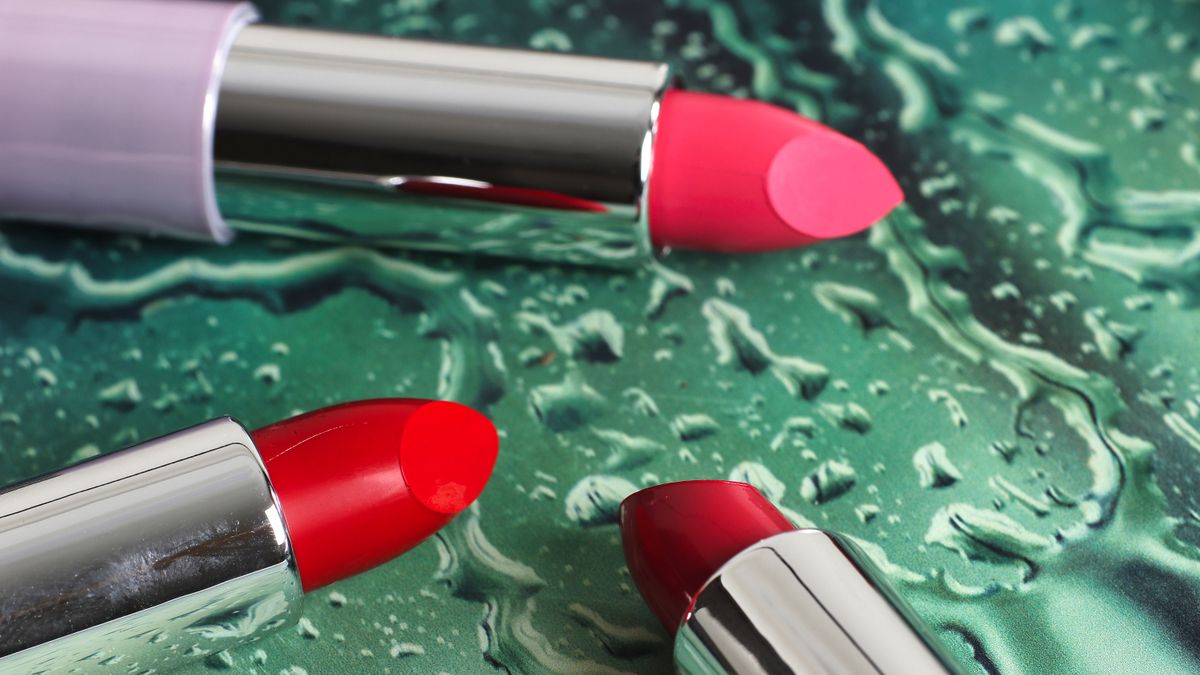Soft, healthy lips with lip care, illustrating coconut oil for lips