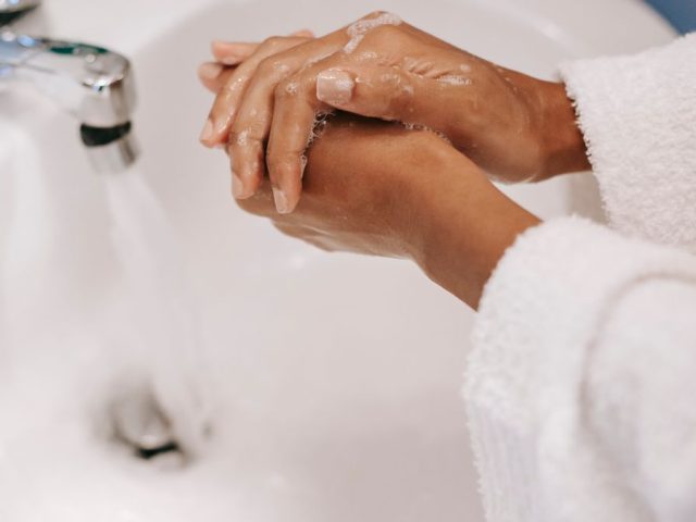 Coconut Oil Soap Making: A Beginner Guide to Great Bars