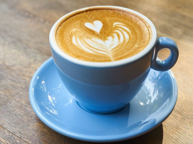 MCT Oil: The Complete Guide (C8 vs C10, Keto, Coffee & Benefits)